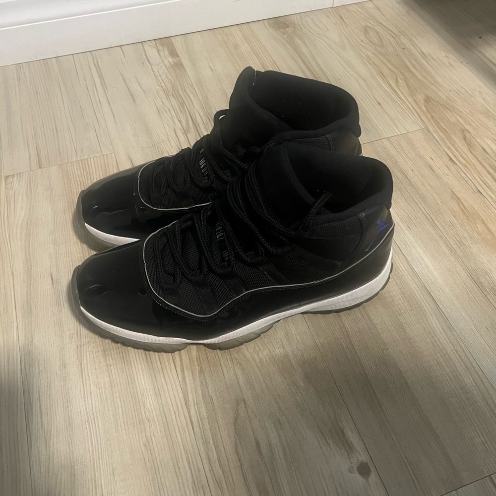 Jordan 11 Space Jams